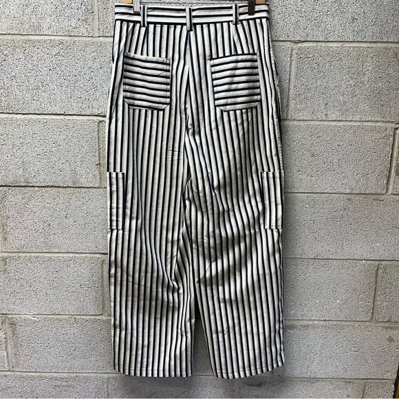 NWT MOTF Striped Cropped Cargo Pants - Picture 5 of 9